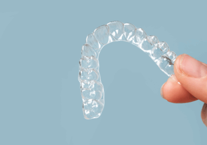 A Comparison of Fixed Orthodontic Treatment and Invisalign